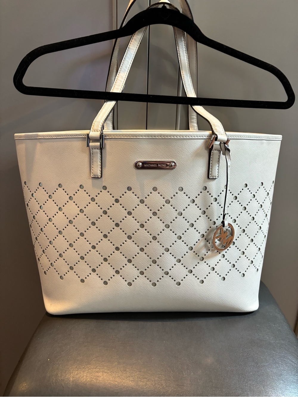 Michael Kors Violet Large Brushed Leather Carryall Tote Bag In Wht & Silver